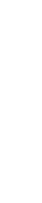 焼きあがったら、ショウケースにつるし、余分な脂をとっていきます。